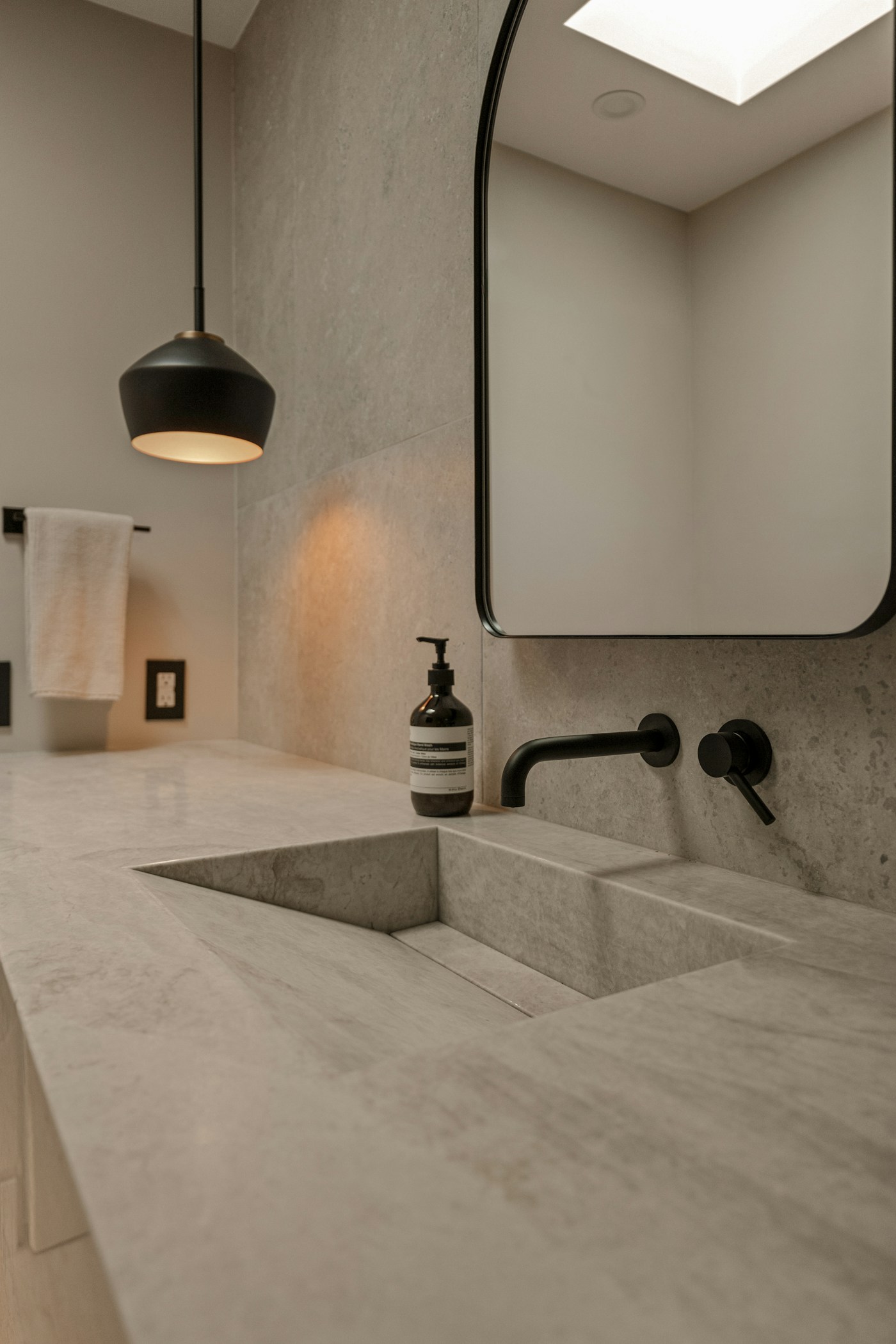 Ceramic tile bathroom concept